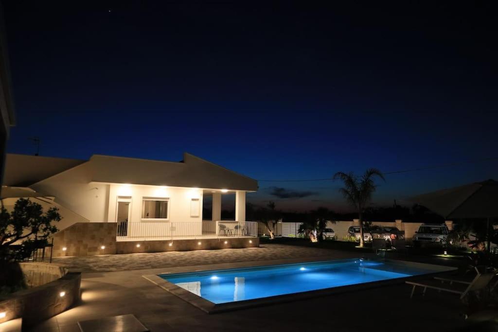 Malia Holiday Villa Conversano Kültér fotó