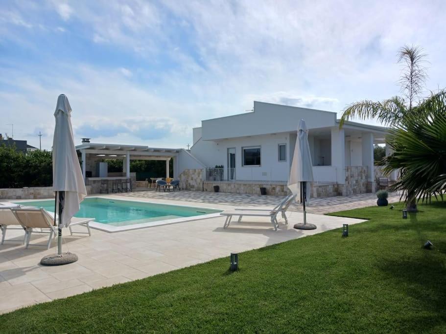 Malia Holiday Villa Conversano Kültér fotó