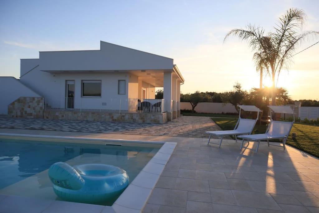 Malia Holiday Villa Conversano Kültér fotó
